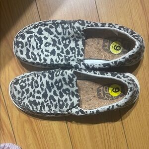 Woman Leopard Print Slip-On Shoes